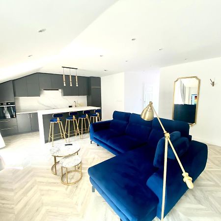 Apartament Sanok-Z Widokiem Na Rynek I Tarasem Dış mekan fotoğraf
