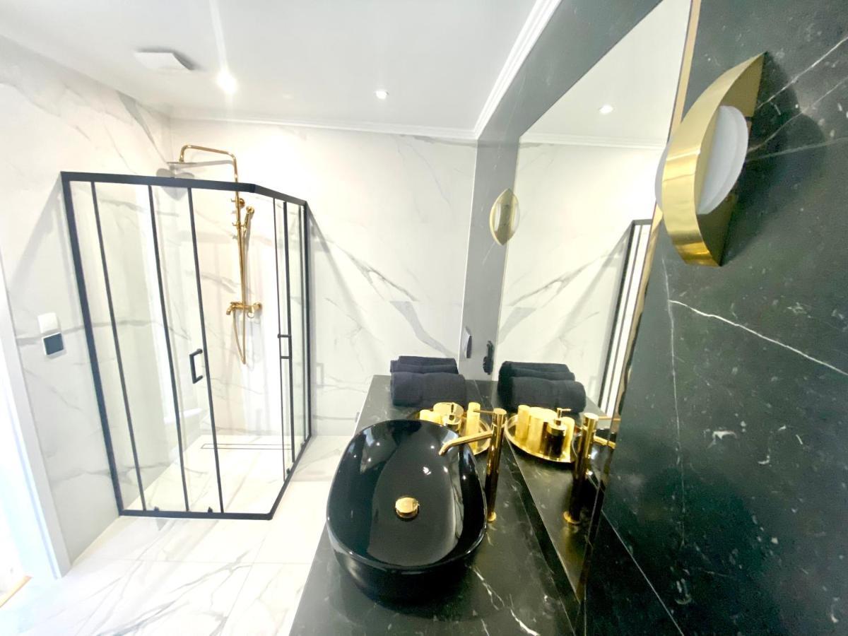 Apartament Sanok-Z Widokiem Na Rynek I Tarasem Dış mekan fotoğraf